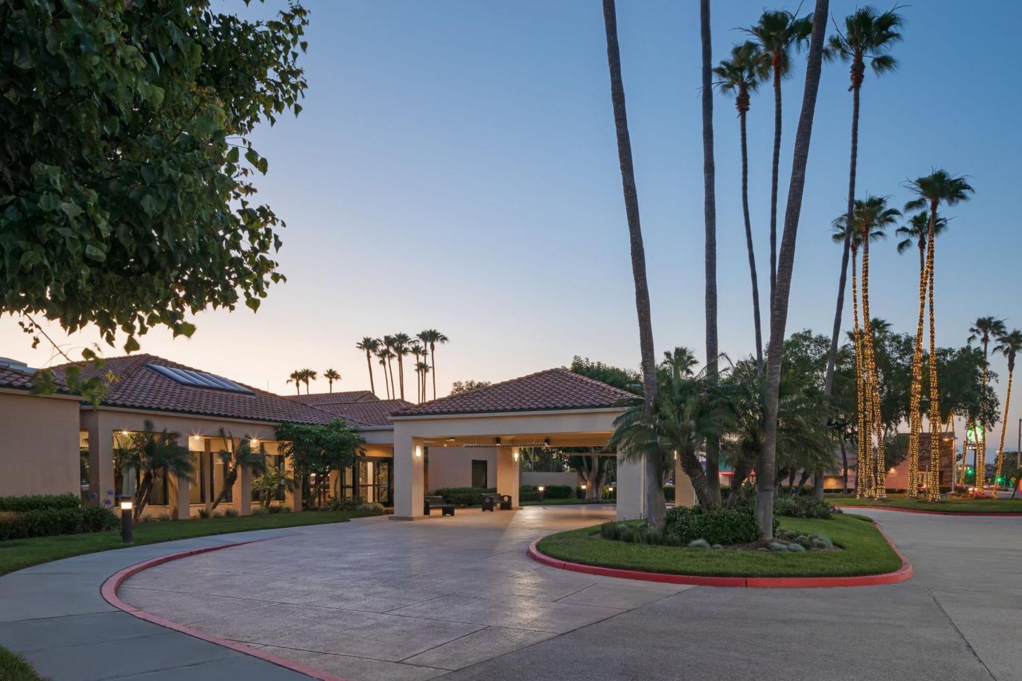 Courtyard Anaheim Buena Park Hotel Exterior photo