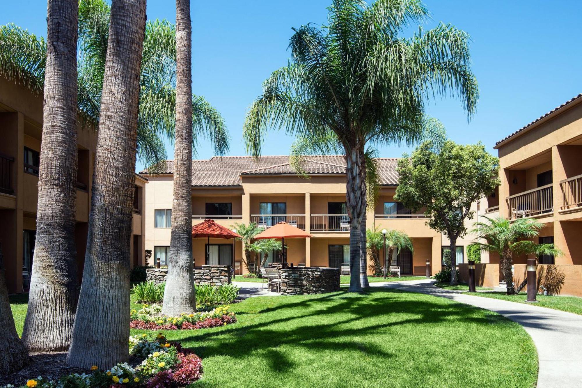 Courtyard Anaheim Buena Park Hotel Exterior photo