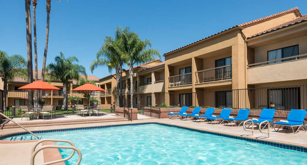 Courtyard Anaheim Buena Park Hotel Exterior photo