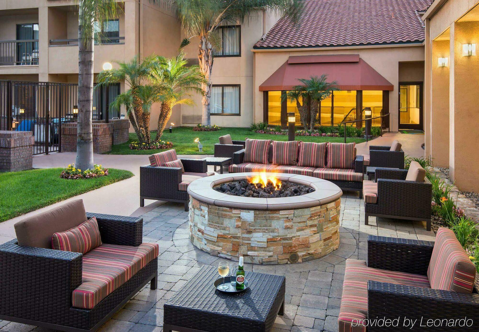 Courtyard Anaheim Buena Park Hotel Exterior photo